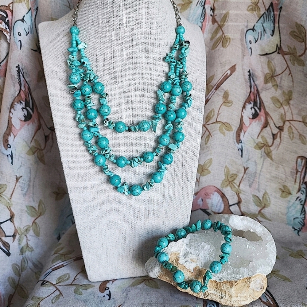 Dyed Howlite Turquoise Color Silver Tone Triple Strand Necklace and Bracelet Set